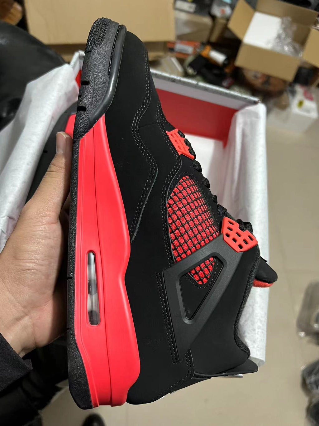 AJ4 “Red thunder”