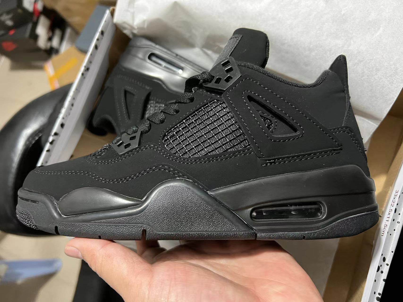 AJ4 “Black cat”