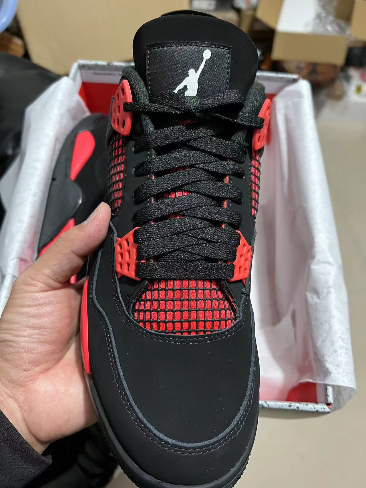 AJ4 “Red thunder”